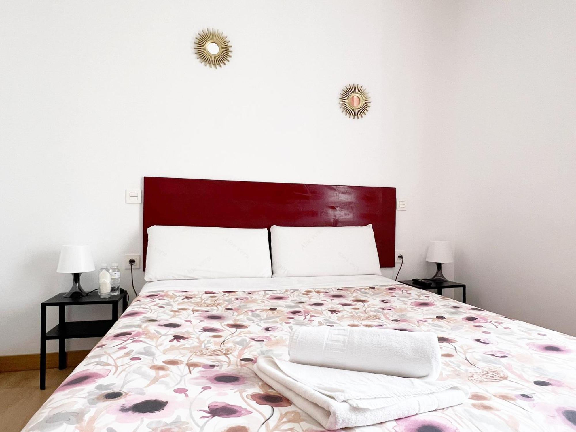 Hostal Abaaly Madrid Kültér fotó