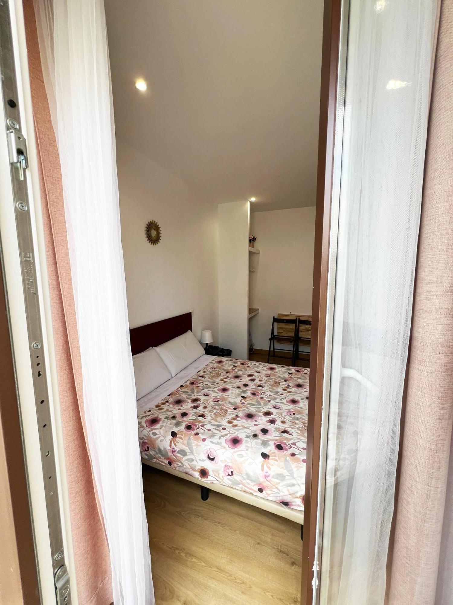 Hostal Abaaly Madrid Kültér fotó