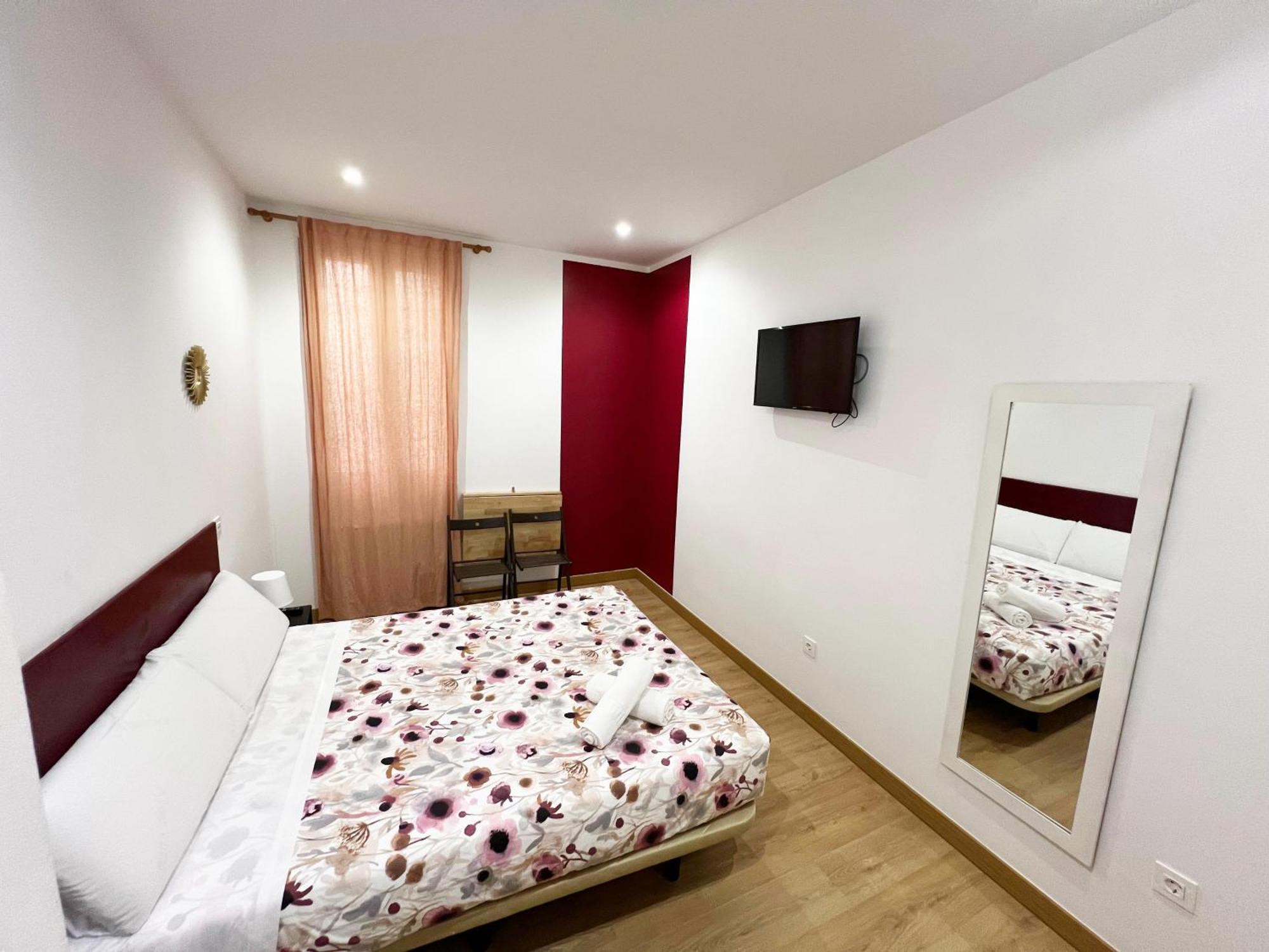 Hostal Abaaly Madrid Kültér fotó