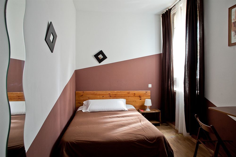 Hostal Abaaly Madrid Kültér fotó